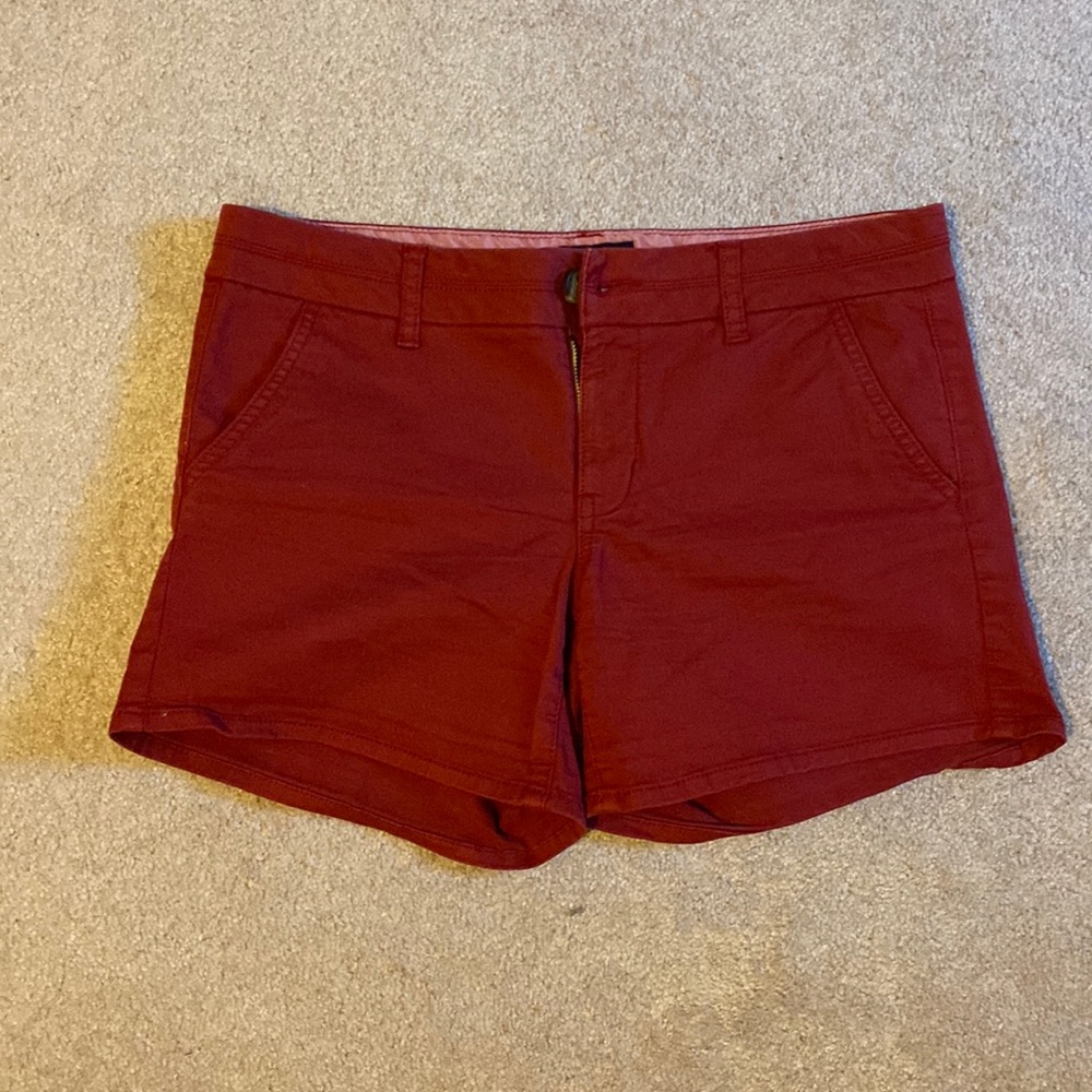 American Eagle khaki shorts